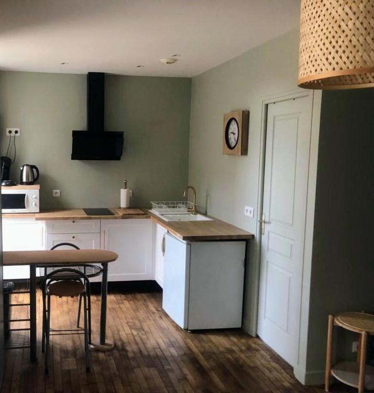 Logement A Brive Avec Terrasse Et Climatisation - Pres De La Gare Et Du Centre-Ville - Wifi Et Stationnement Gratuit Eksteriør billede